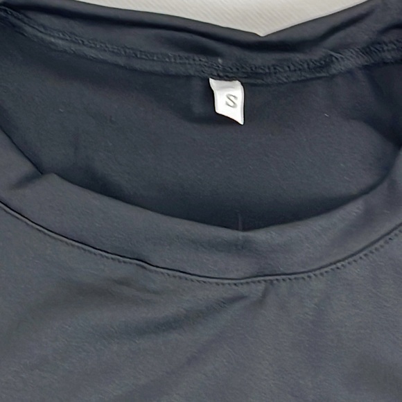 Conceal Carry Black Shirt - Picture 3 of 5